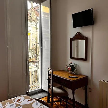 Bed & Breakfast Residencial Real - Antiga Rosas Vila Real