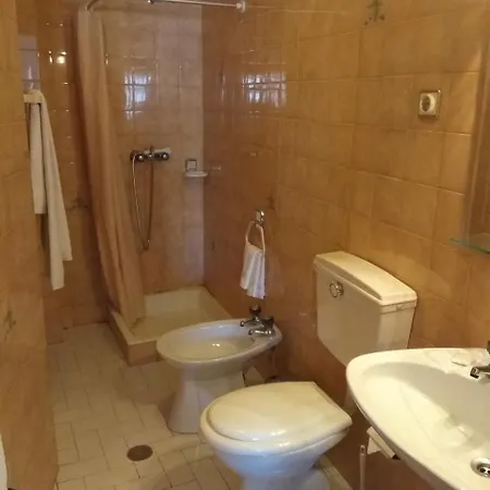 Bed & Breakfast Residencial Real - Antiga Rosas Vila Real