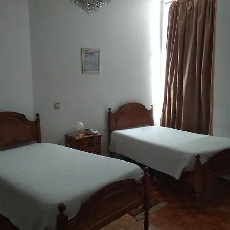 Bed & Breakfast Residencial Real - Antiga Rosas Vila Real