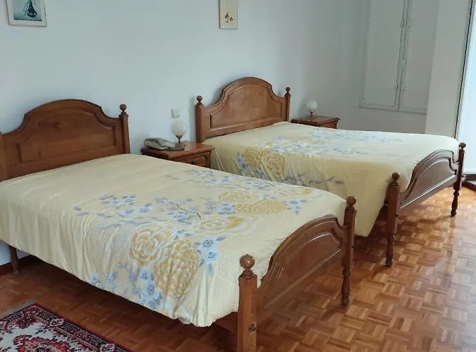 Residencial Real - Antiga Rosas 2*