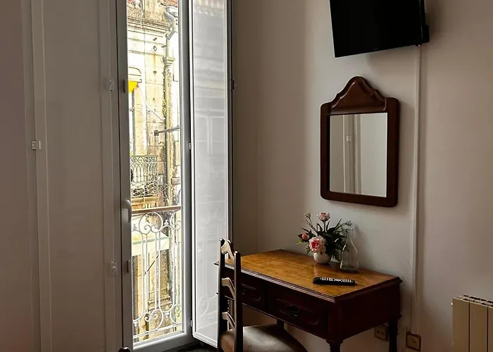 Bed & Breakfast Residencial Real - Antiga Rosas Vila Real